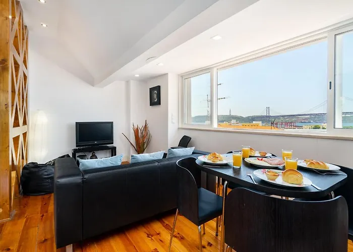 Whome | Premium River View * Lisboa