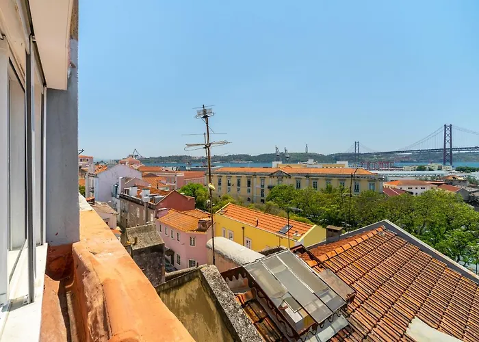 Whome | Premium River View