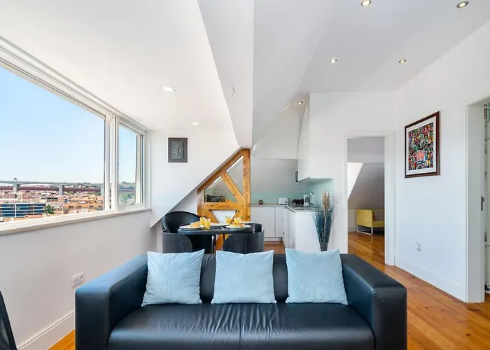 Whome | Premium River View