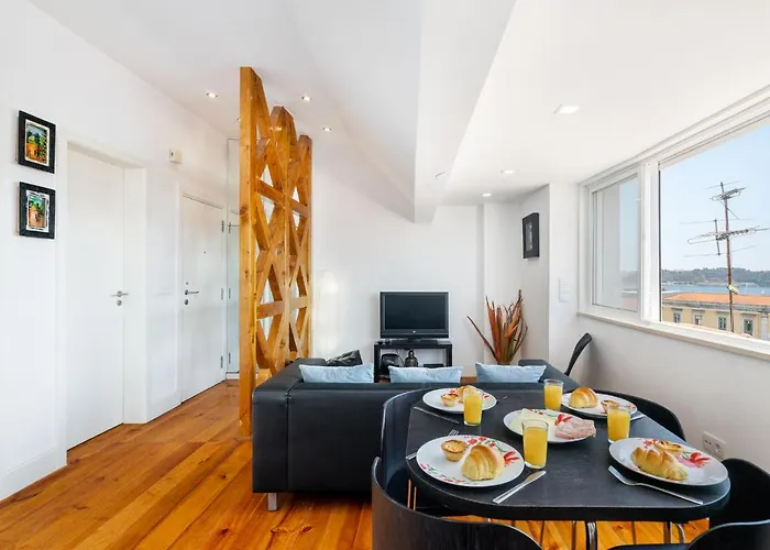 Whome | Premium River View